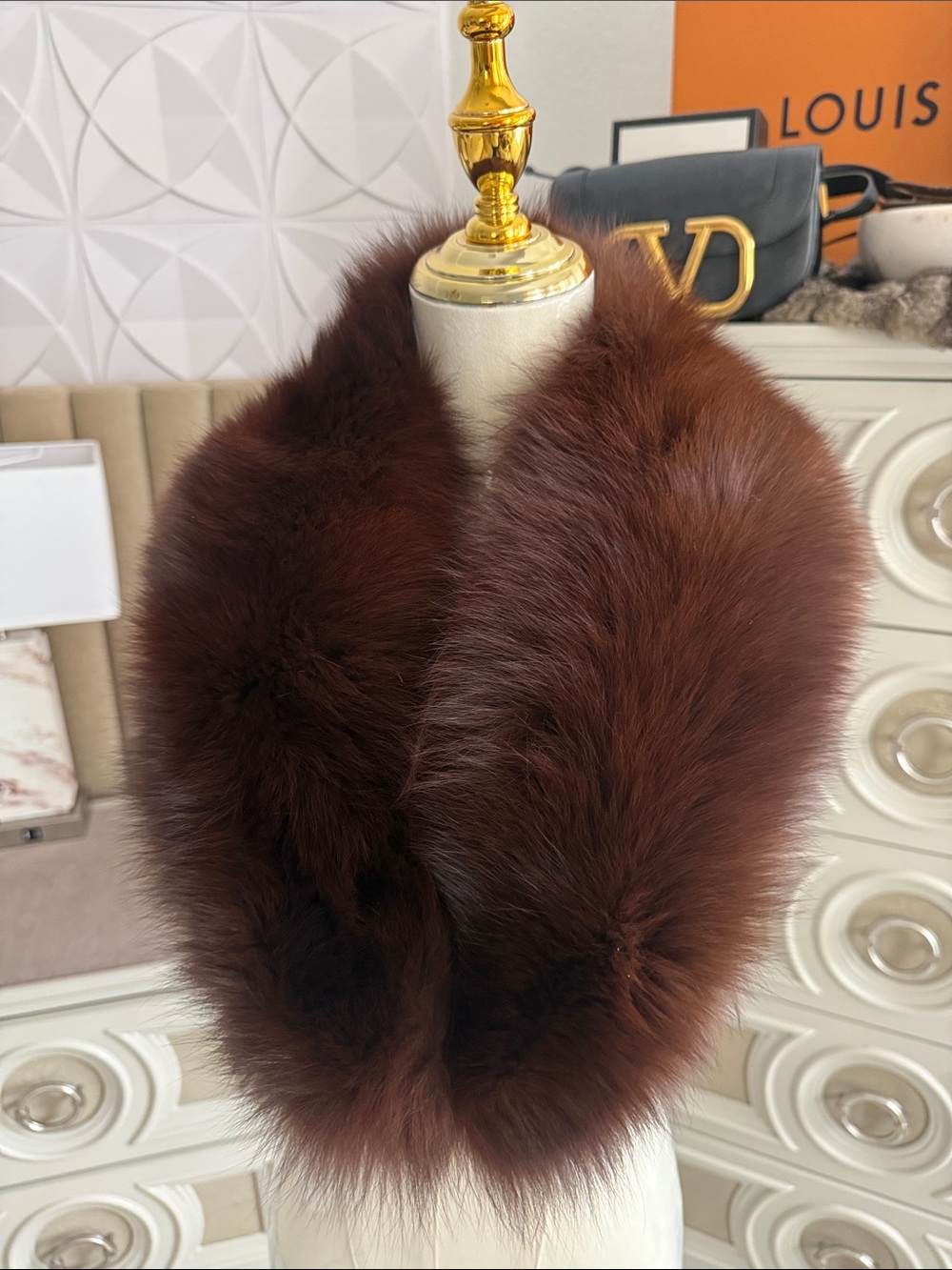 Saga fox fur collar auburn color